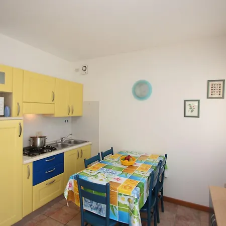 Apartmán Seafront With Shared Pool